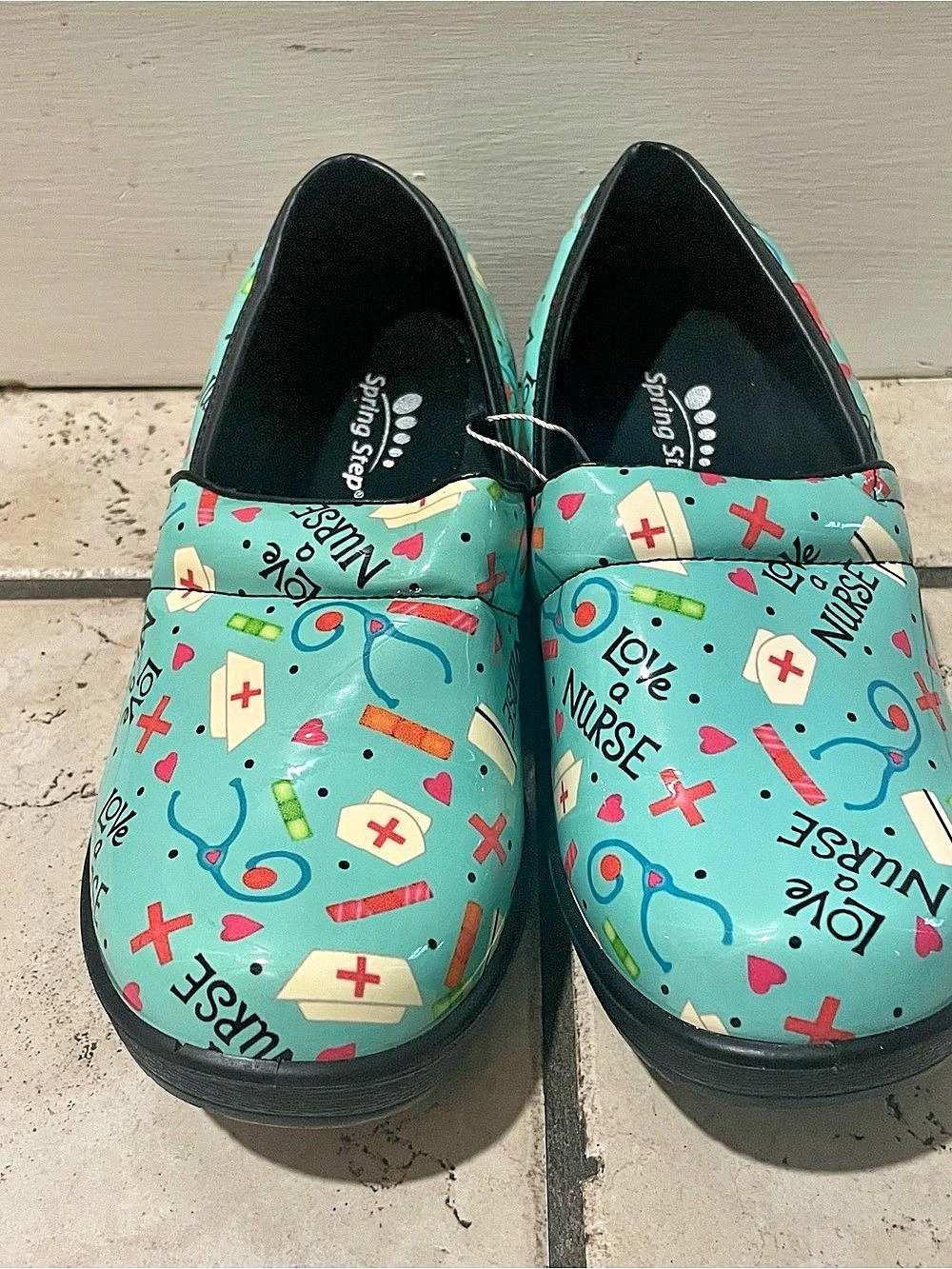 Spring Step Nurse Print Clogs Green.size 7M